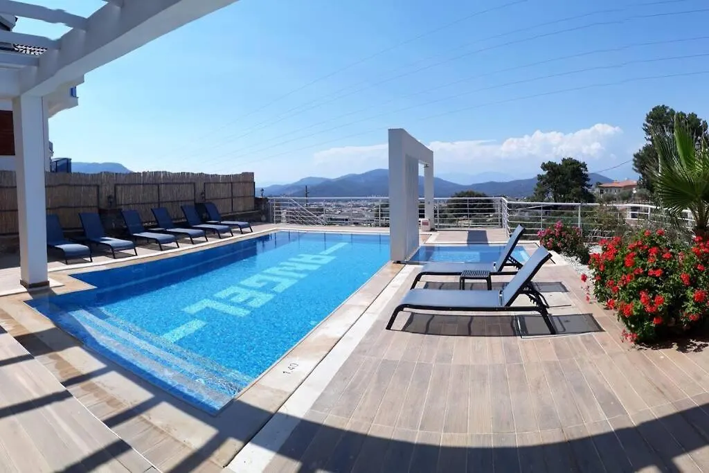 Villa Alya, Spacious 4 Bed Villa With Private Pool Fethiye