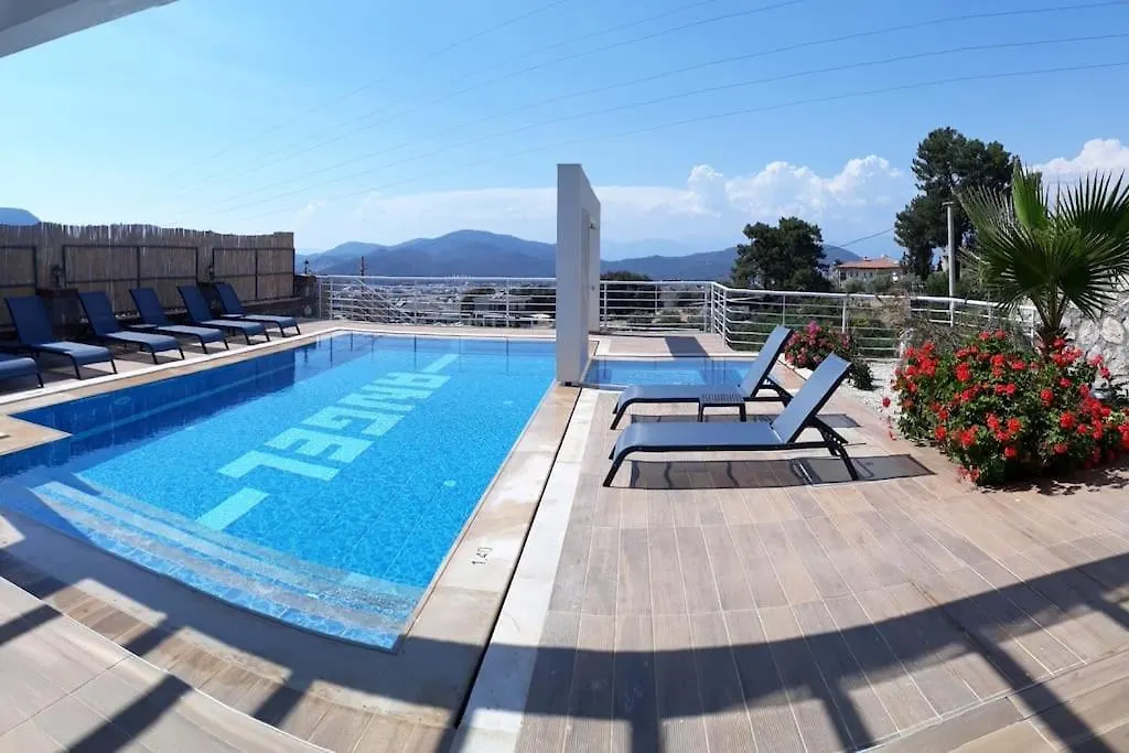 Villa Alya, Spacious 4 Bed Villa With Private Pool Fethiye