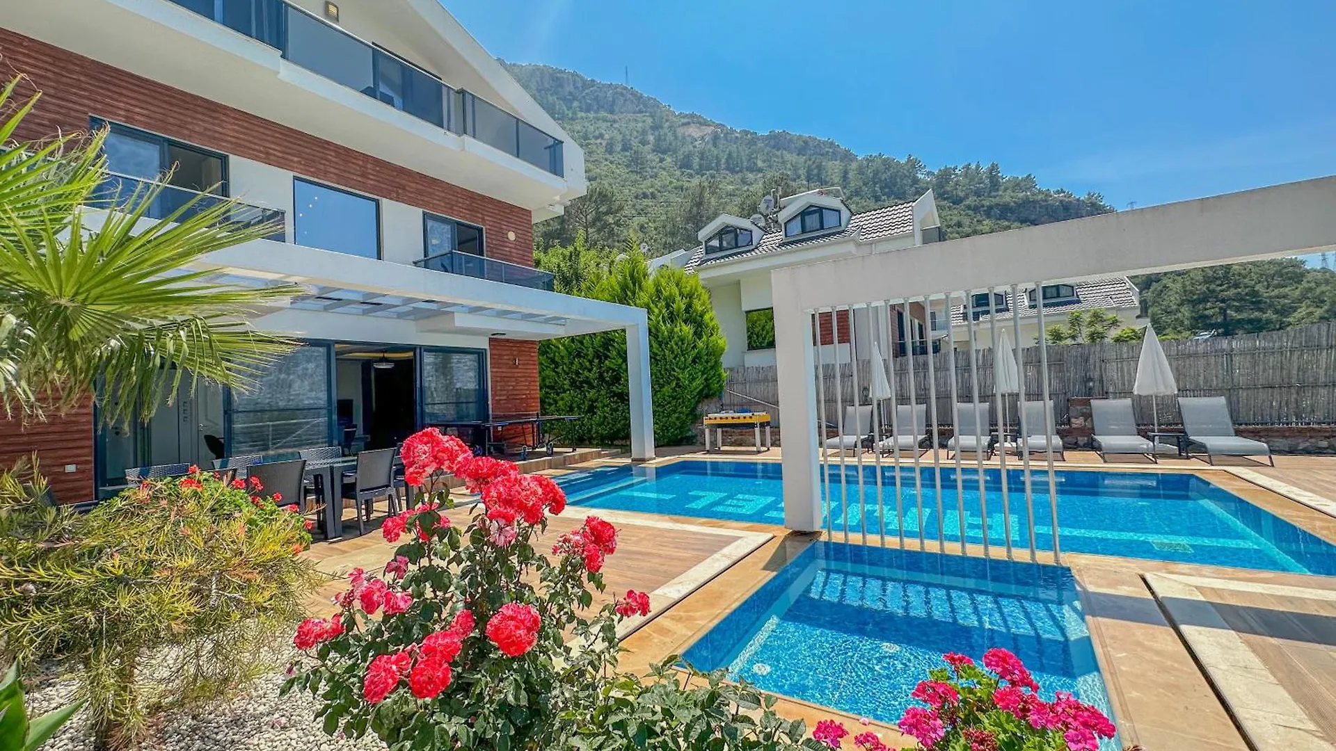 Villa Alya, Spacious 4 Bed Villa With Private Pool Fethiye 0*,