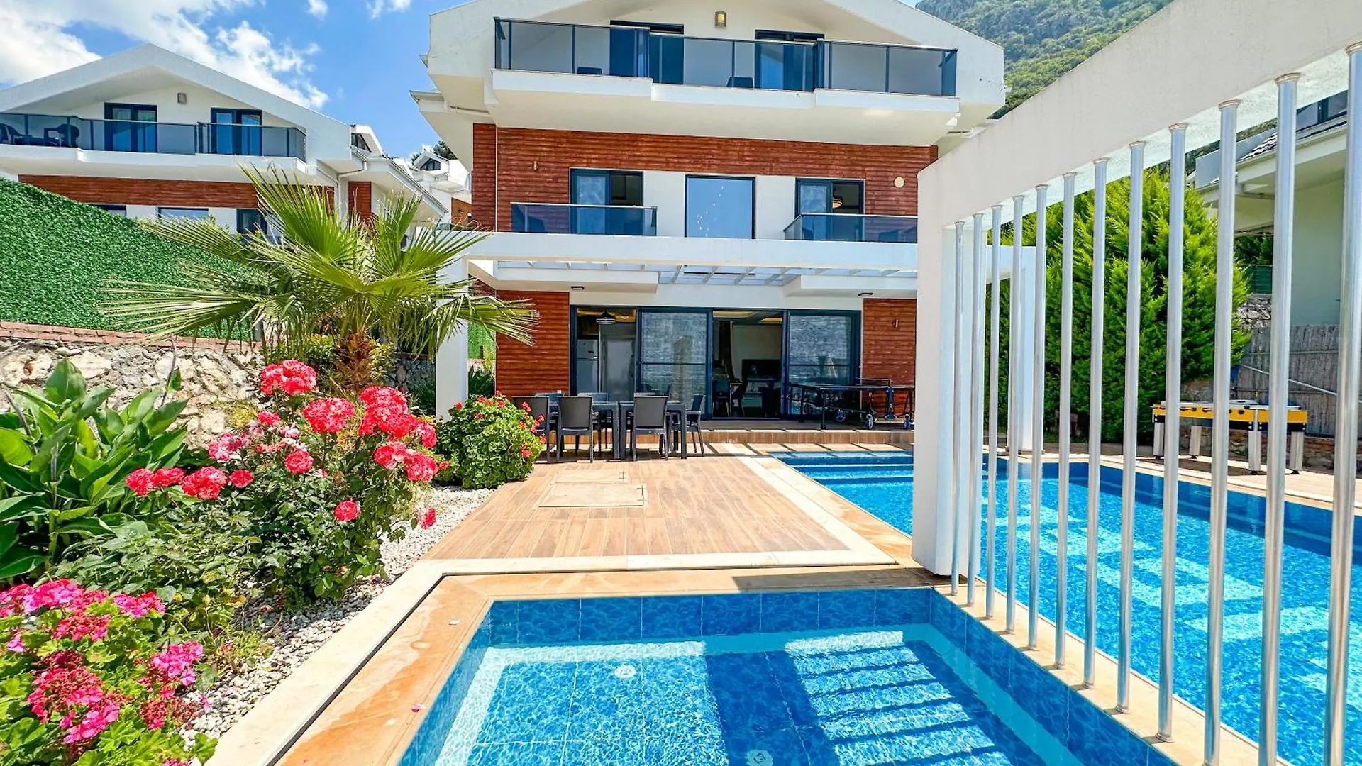 Villa Alya, Spacious 4 Bed Villa With Private Pool Fethiye