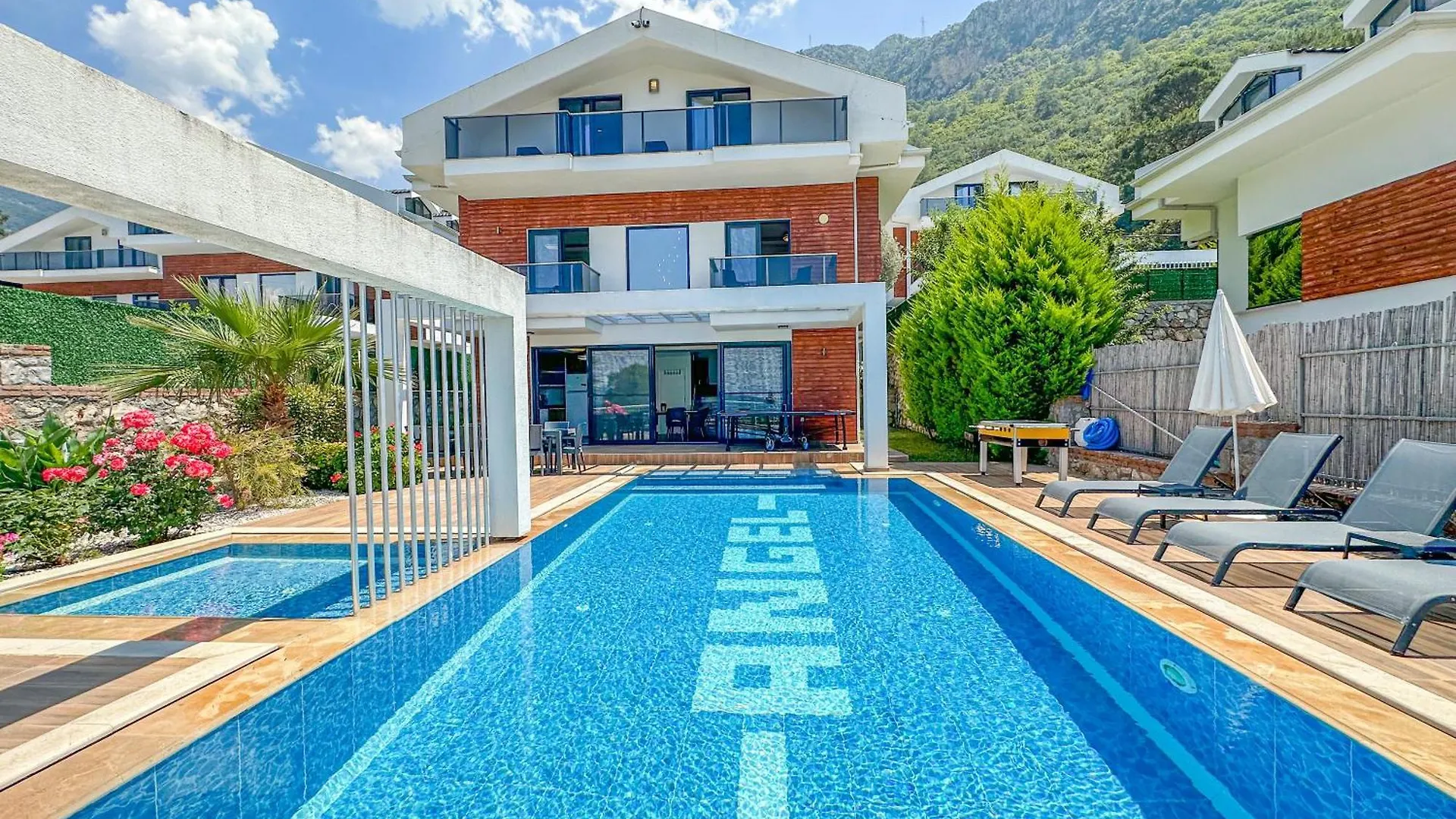 Villa Alya, Spacious 4 Bed Villa With Private Pool Fethiye 0*,
