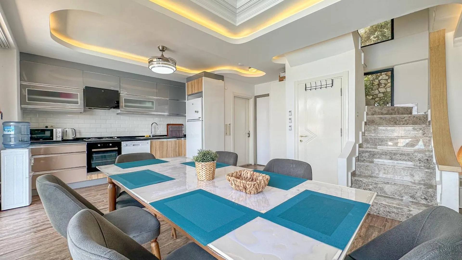Villa Alya, Spacious 4 Bed Villa With Private Pool Fethiye